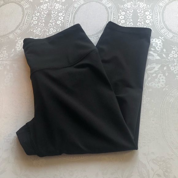 Victoria’s Secret Victoria Sport Black Capri Activewear Leggings Women’s Size L - Picture 13 of 16